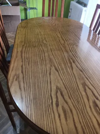 Mesa de comedor con 6 sillas