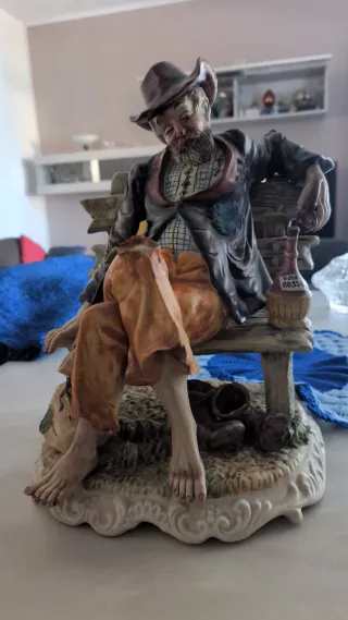 Capodimonte Ubriacone statuetta