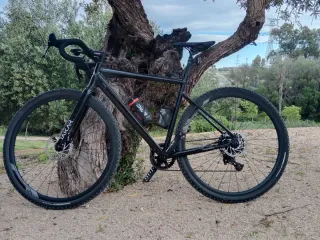 Bici Gravel Megamo Jakar Negra negociable