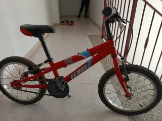 Bicicleta infantil ,sin apenas uso