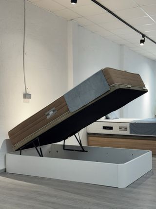 Materasso ortopedico. Viscoelastico + molle.