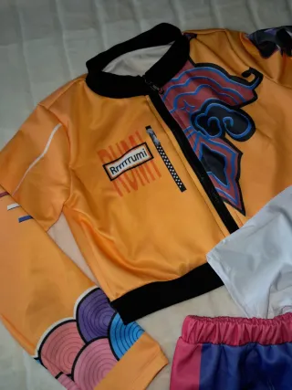 Fato K-pop Demon hunters tamanho 8/9 anos - novo