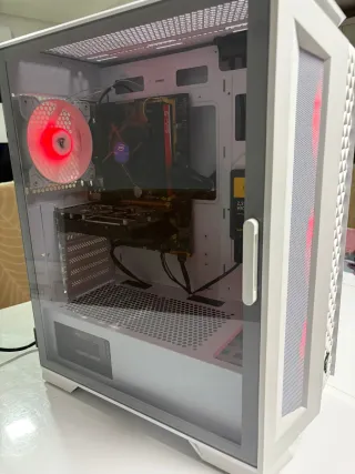 Torre Gaming i5 Blanca Como Nueva