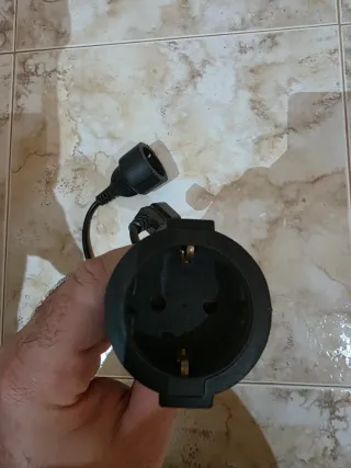 Adaptador Enchufe Negro