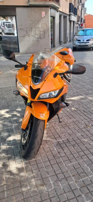 Honda CBR 600 RR Naranja