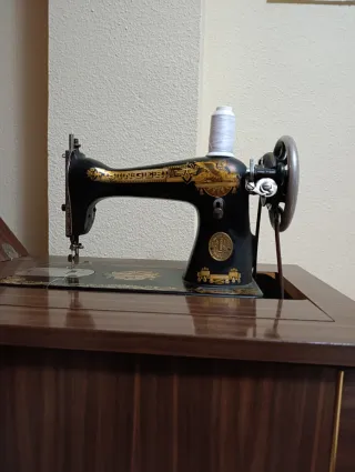 Máquina de coser Singer antigua