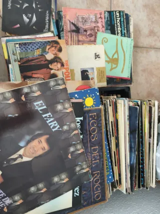 Lote 300 vinilos variados