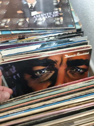 Lote 300 vinilos variados