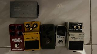 Surtido pedalea guitarra