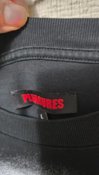 Camiseta Pleasures Negra Talla L