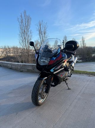 BMW F 800 GT Negra y Morada