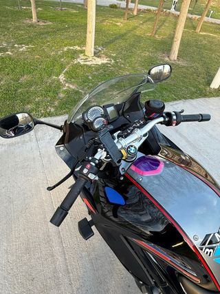 BMW F 800 GT Negra y Morada