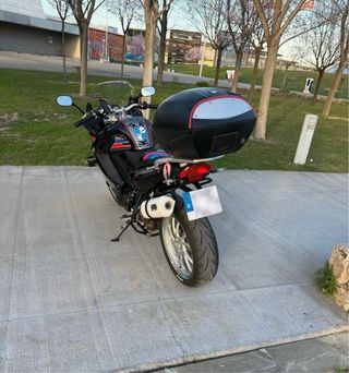 BMW F 800 GT Negra y Morada