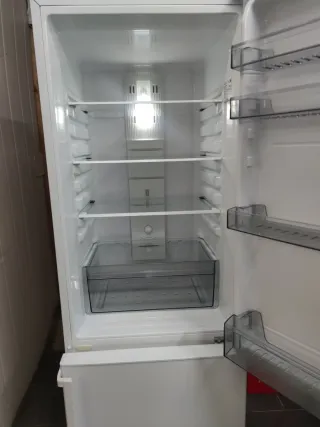 Nevera marca Daewoo 185/60cm clase A+ con garantia