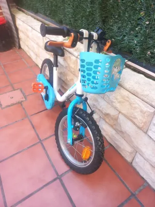 Bicicleta infantil BTWIN blu e bianca