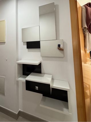 Mobile ingresso con specchio e cassetto