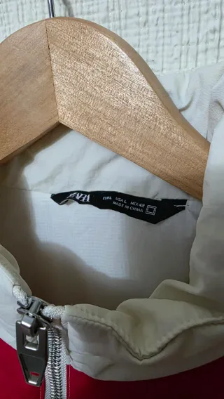 Chaqueta Zara Roja y Blanca Talla L