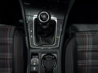 Volkswagen Golf GTI 2.0 TSI 220 5p