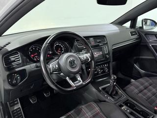 Volkswagen Golf GTI 2.0 TSI 220 5p