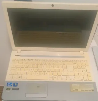 Portátil Packard Bell No enciende leer descripción