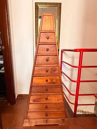 Cajonera triangular de teka
