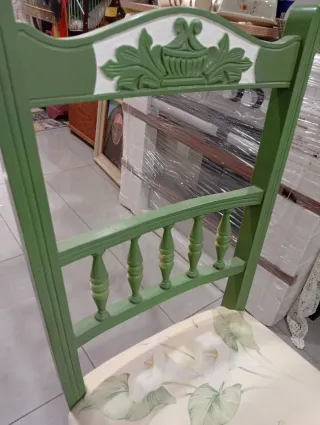 Silla vintage tapizada floral