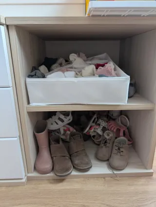 Cuna convertible en Dormitorio con cambiador