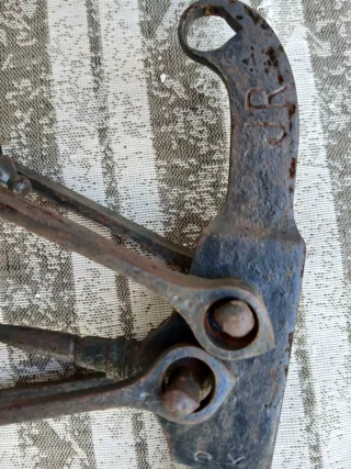 Balanza romana antigua de hierro