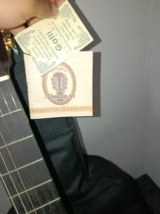 Guitarra Almansa Abeto