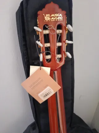 Guitarra Almansa Abeto