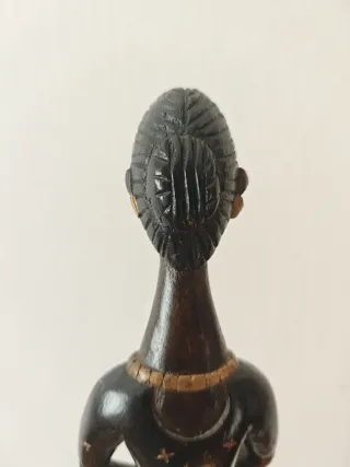 Figura africana mujer madera, 65 cm