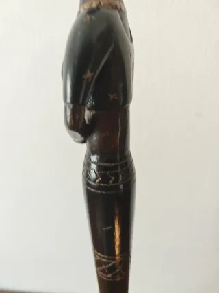 Figura africana mujer madera, 65 cm
