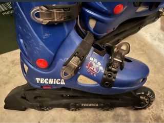 Pattini a rotelle blu