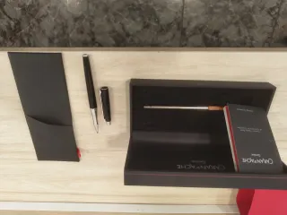 Bolígrafo Caran d'Ache Leman Slim Negro