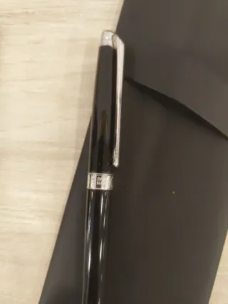 Bolígrafo Caran d'Ache Leman Slim Negro