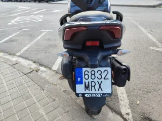 Yamaha Tricity 300 gris