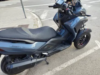 Yamaha Tricity 300 gris