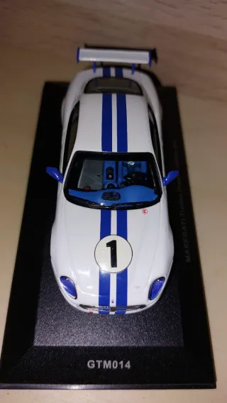 Maqueta Coche Maserati Trofeo Presentación