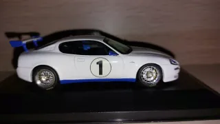 Maqueta Coche Maserati Trofeo Presentación