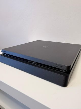 PS4 Slim 1TB Negra