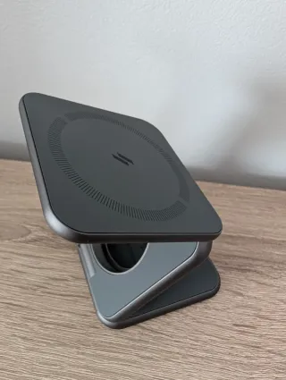 Caricatore pieghevole 3 in 1 Adam per iPhone Apple