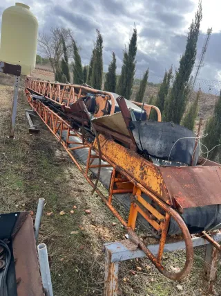 Machacadora de escombros fija.