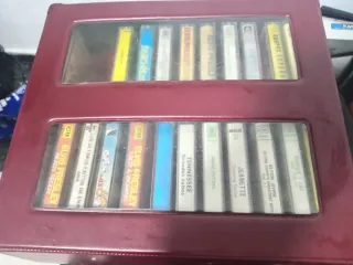 Caja vintage con cintas