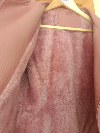 Cazadora polipiel rosa