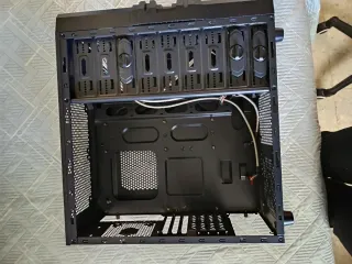 Caja PC Aerocool Strike X