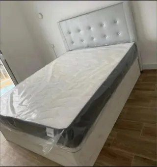 Letto matrimoniale con materassi in memory foam