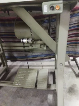 Máquina remalladora Rimoldi 3 hilos