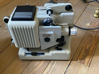 Proyector super 8 Eumig