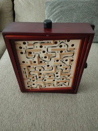 Laberinto de madera vintage