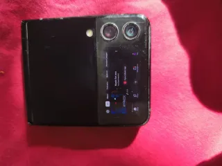 4 móviles: Z Flip 3, Pixel 2XL, ZTE, Huawei